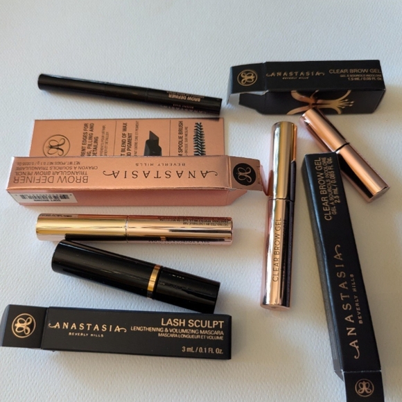 Anastasia Beverly hills lot - Picture 16 of 16